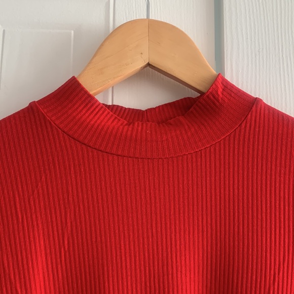 Stradivarius 3/4 Red shirt - Picture 2 of 6